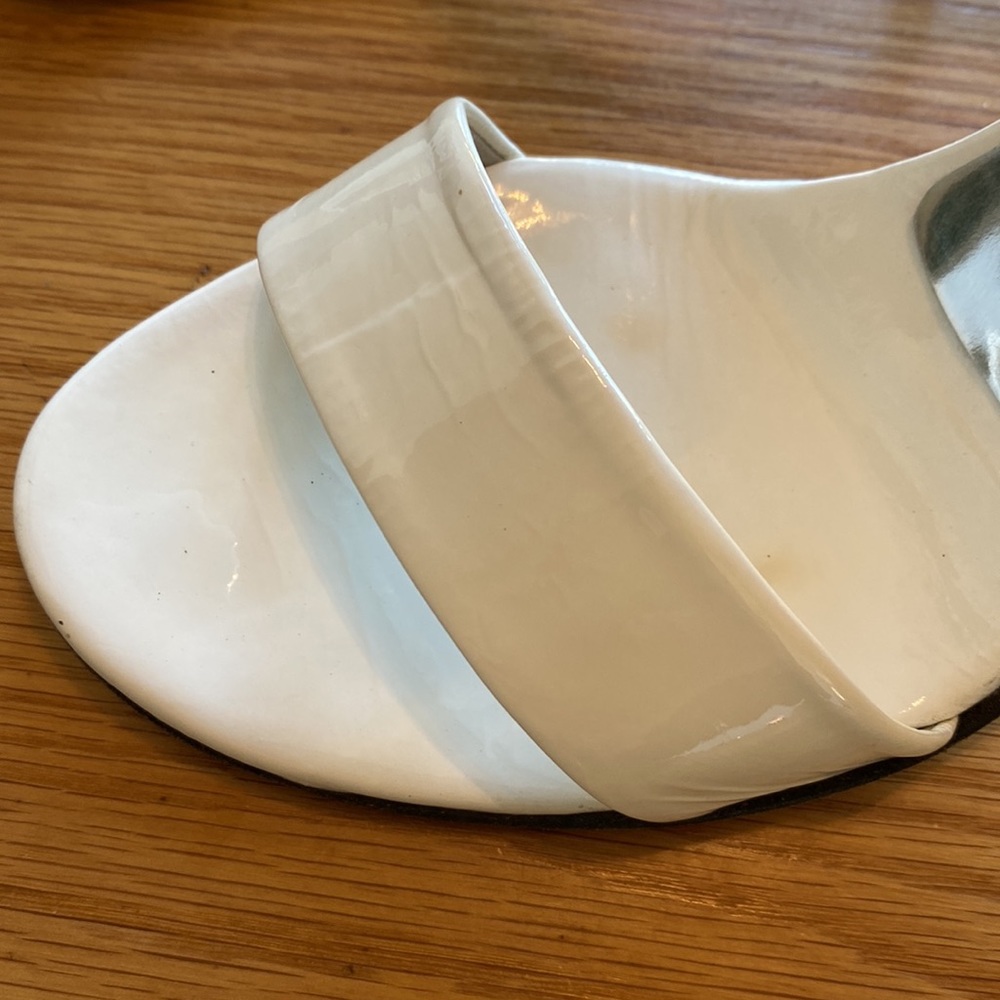 STUART WEITZMAN High Heel Patent White & Silver Ankle Strap Sandals Sz 8-1/2M - Picture 8 of 13